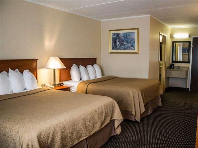 Baymont By Wyndham Youngstown Exterior foto